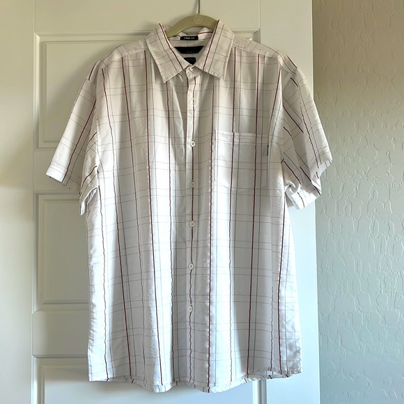Oakley short-sleeve button down shirt. - Picture 1 of 3